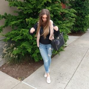 Meet your Posher, Olesya